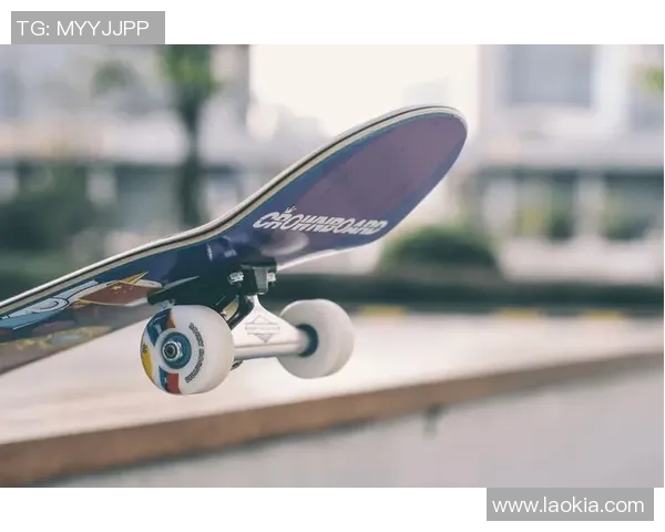 张磊亲授滑板技巧与心得分享助你快速提升滑板水平 张磊亲授滑板技巧与心得分享助你快速提升滑板水平